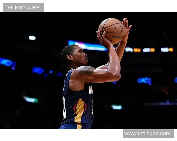 记者艾顿是近7年上篮类出手超2000次命中率最高的球员